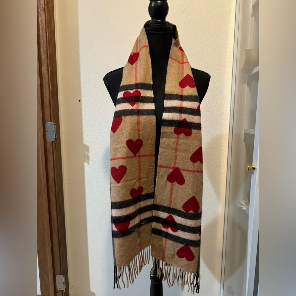 Burberry Heart Scarf Cashmere